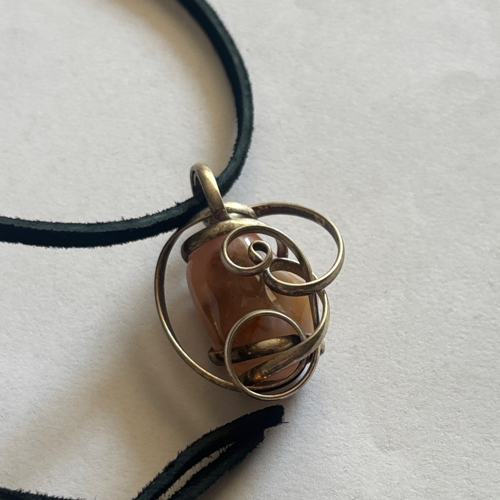 Elegant wrapped Silver stone Pendant Necklace